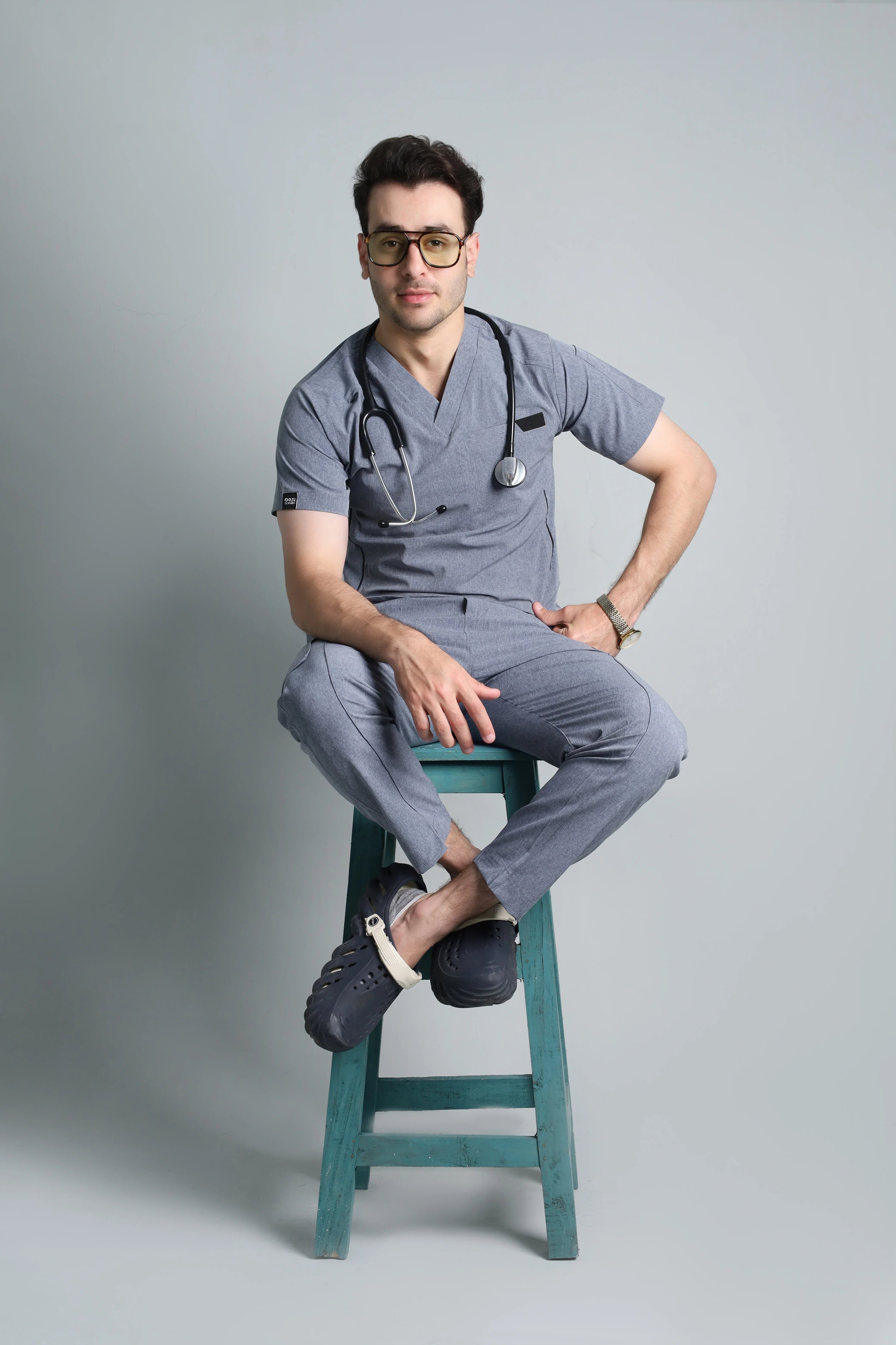 How to Choose the Best Medical Scrubs for Doctors in Pakistan (2026 Guide)